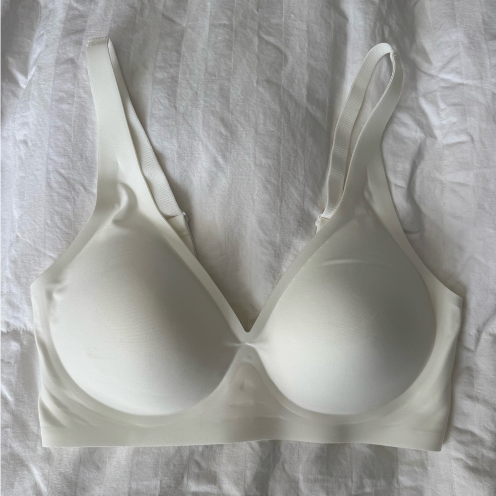 Seamless White Bra